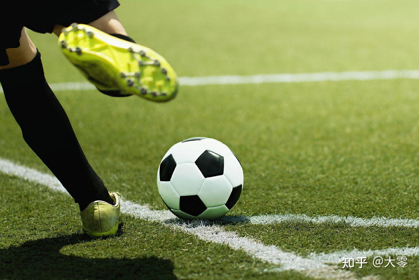 讨论室：右路三大将离队！你觉得非洲杯期间曼联能赢几场？（热议：右路三将缺阵，非洲杯期间曼联能拿几场胜利？）