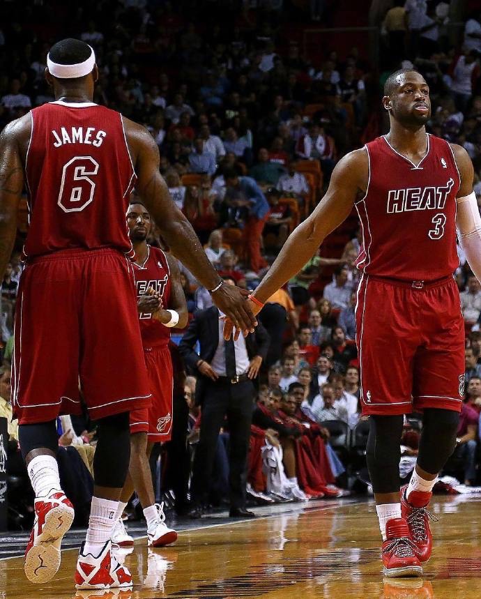 足球世界杯VAR规则再次更新（世界杯VAR判罚规则再度调整）