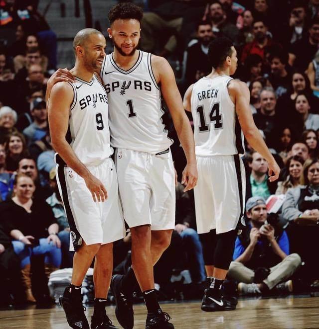 CCTV5播孙颖莎VS蒯曼，陈熠VS王曼昱，谁能进决赛？奖金有多少（CCTV5直播孙颖莎战蒯曼、陈熠对决王曼昱：谁能挺进决赛？奖金几何）