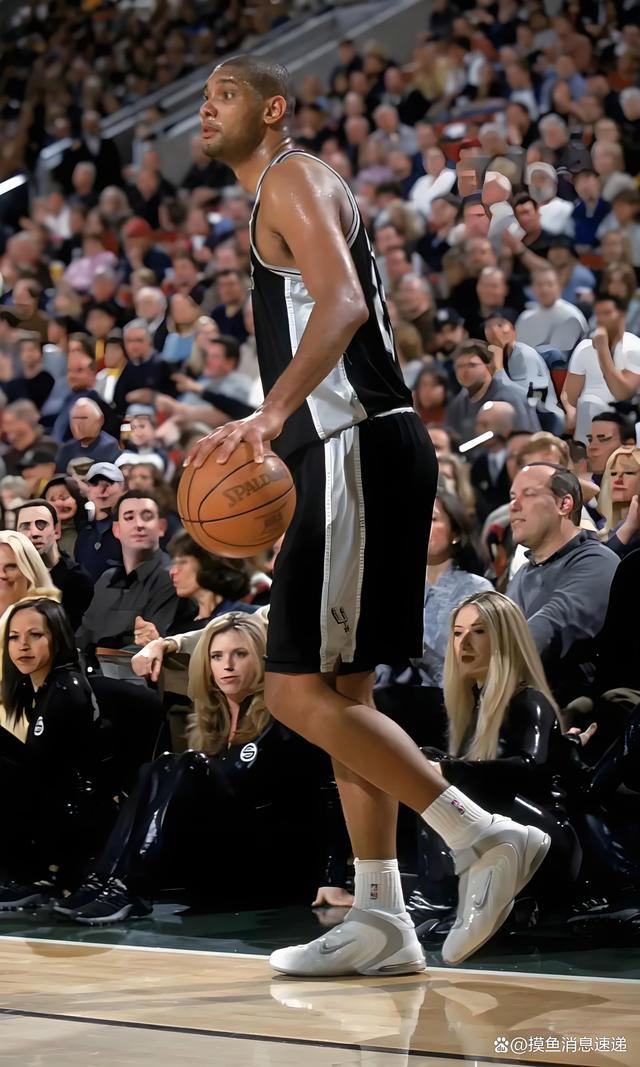 视频丨多项国际赛事齐聚河北崇礼 一站式体验“观赛+滑雪+度假（河北崇礼迎多项国际赛事 一地畅享观赛、滑雪与度假）